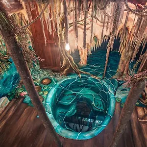 Hotel Hidden Treehouse Eco-hotel